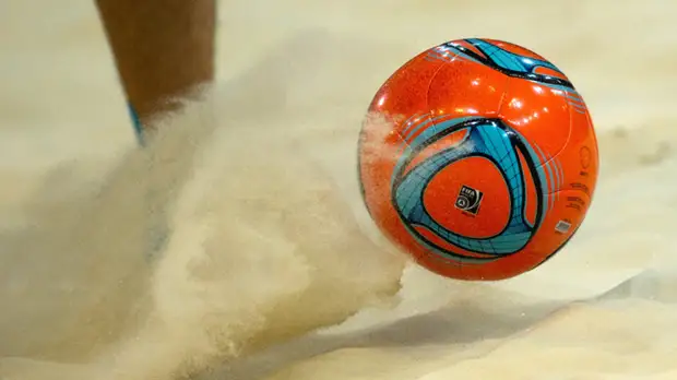 Сборная России вышла в полуфинал Межконтинентального кубка по пляжному футболу, где сыграет с Бразилией