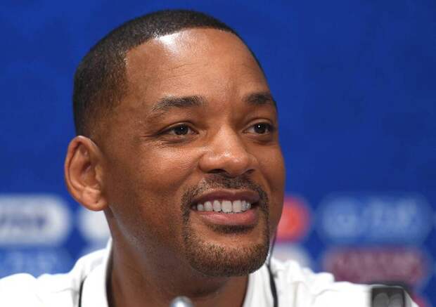 «Я вернусь не позже 5.30, только мы вдвоем»: Уилла Смита обвинили в сексуальных домогательствах