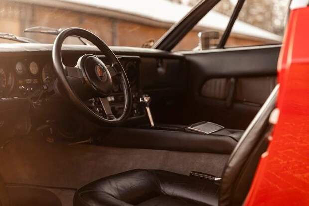 Африканский ураган Maserati Khamsin с тремя вариантами задней части