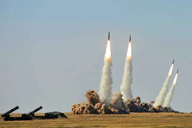 Российские ракеты уничтожили объекты НПЗ в Кременчуге