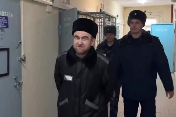 Экс-сенатор Арашуков требует 100 тыс. рублей за невыдачу ему продуктов в колонии