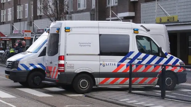 В аэропорту Амстердама задержали корреспондента «Новой газеты»