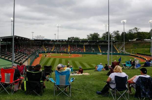 12-Year-Old Stuns Little League World Series With Monster Home Run