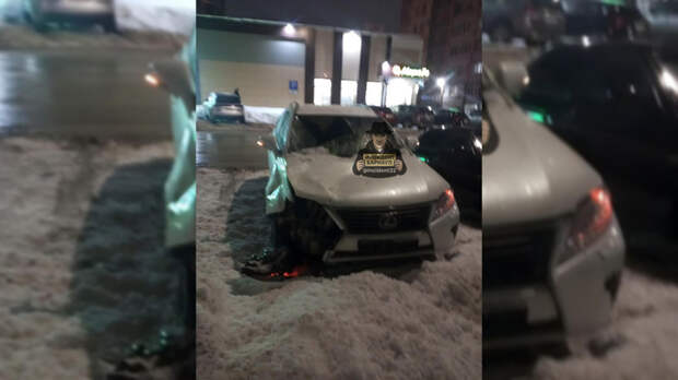 "Чуть самого не прибило". Ледяная глыба разбила перед иномарки в Барнауле