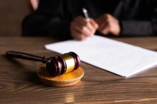 Guardian: на Трампа подали в суд из-за запрета на визы для граждан 75 стран