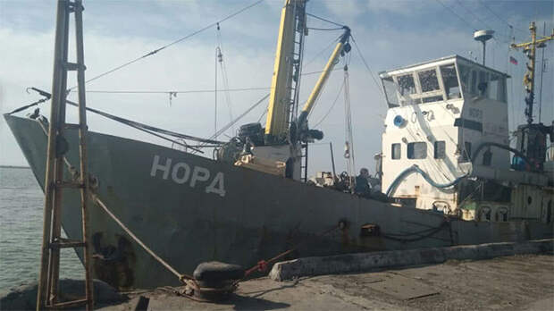 Порошенко приказал украинскому флоту бороться с пограничниками России