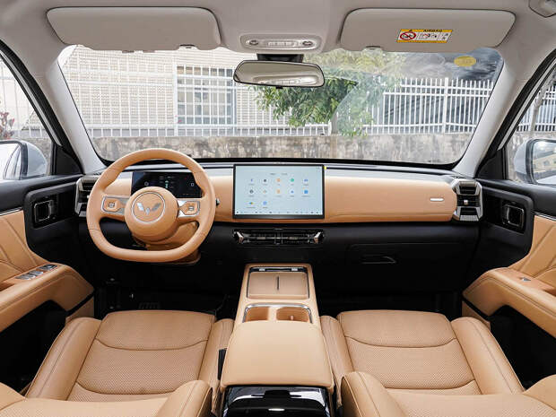 Китайцы снова удивили: гибридный кроссовер размером с Geely Monjaro — всего 88,8 тыс. юаней (1 млн рублей). Представлен Wuling Xingguang 560