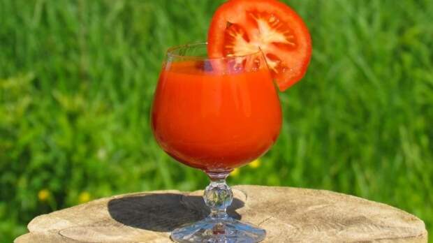 Ученые Корнеллского университета нашли причину изменения вкуса томатного сока в самолете