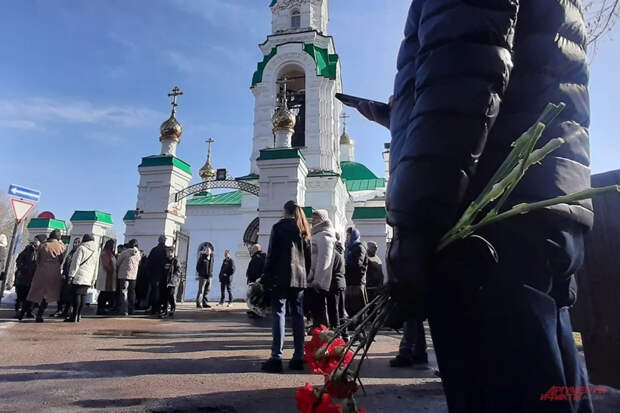 Были неразлучны: в Звенигороде прощаются с погибшим подростком Богданом