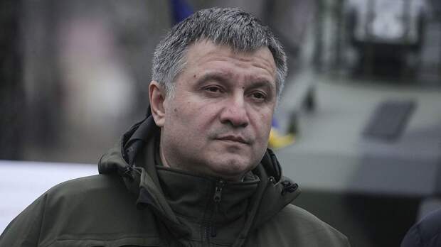Зеленский объяснил, почему не уволил Авакова с поста главы МВД Зеленский объяснил, почему не уволил Авакова с поста главы МВД