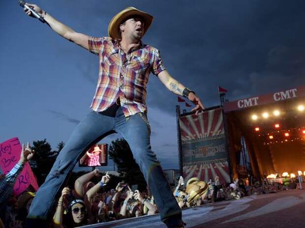 Country singer Jason Aldean headlines Country Thunder USA on July 27 , in Twin Lakes, Wis. 