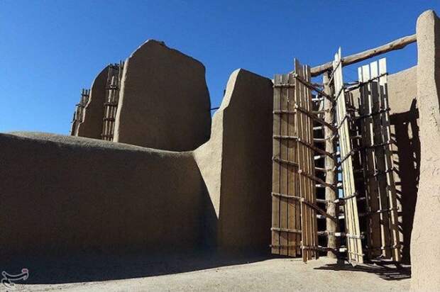 Ветряные мельницы, которые служат уже на протяжении 1000 лет (7 фото)