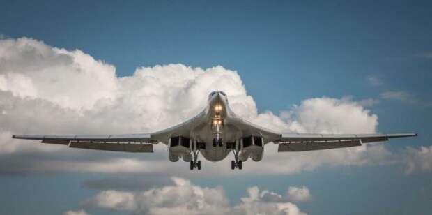 Западные СМИ о российском Ту-160: «Белые лебеди» Путина лучше американских бомбардировщиков