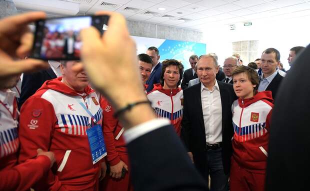 С членами спортивной сборной России на универсиаде 2019.