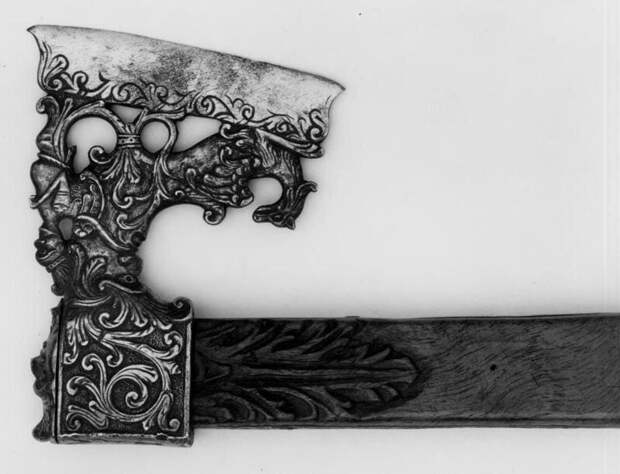 12. Поразительно красивый топор, вероятно, используемый для охоты. Сицилия, Италия, 16 век интересное, история, находки, уникальность