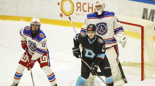 ´Динамо-Шинник´ с поражения начал последнюю домашнюю серию в чемпионате МХЛ.