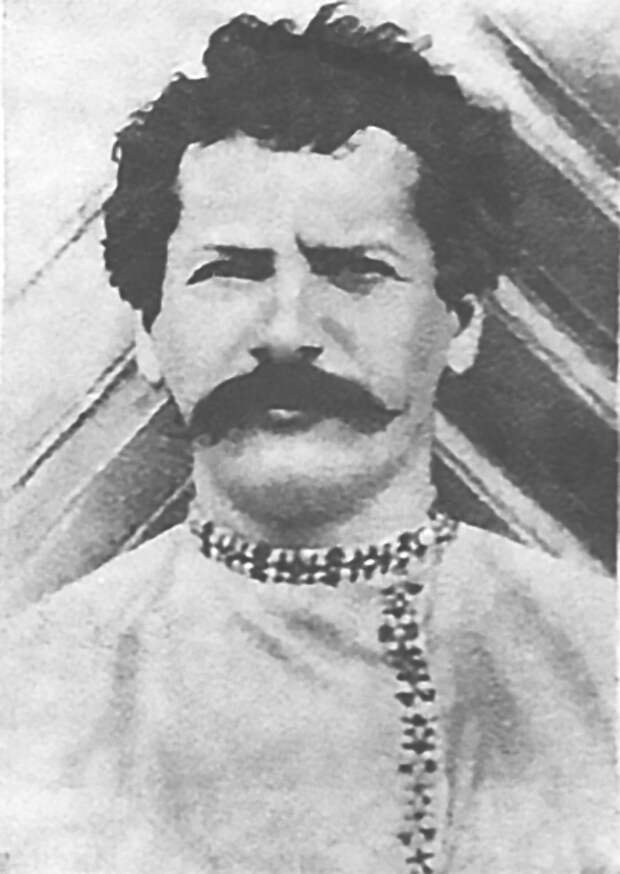 Максим Литвинов в 1902 году 