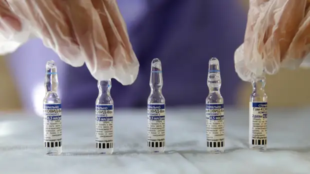 «Не видим никаких препятствий»: Мурашко заявил об отсутствии барьеров для регистрации «Спутника V» в ВОЗ