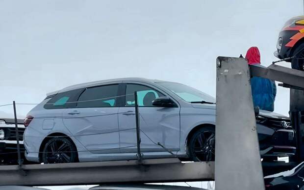 АВТОВАЗ готовит к продажам топ-версию Весты — первое фото