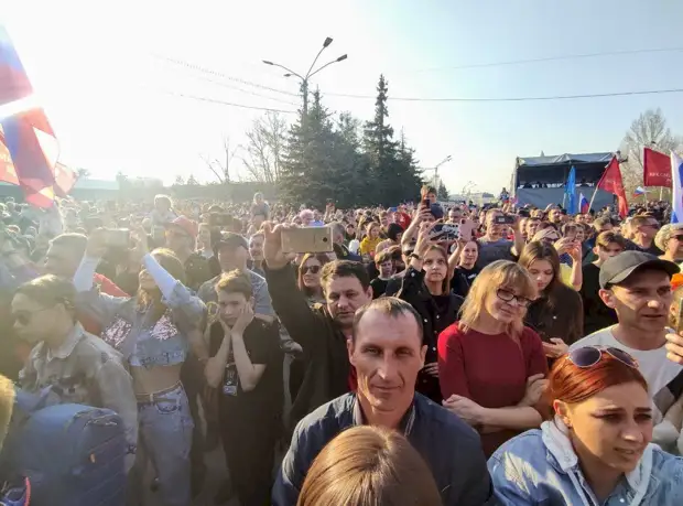 Как в Барнауле прошел патриотический концерт «Zа Россию»