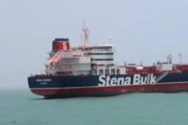 CBS: иранские катера попытались задержать танкер под флагом США
