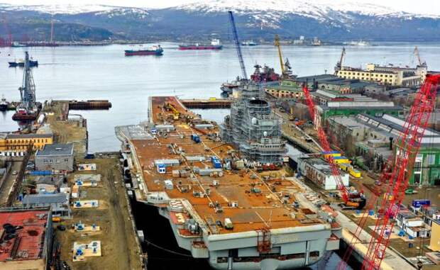 Не спешите его хоронить: Ржавый «Кузя» вполз на пятую строку рейтинга авианосцев