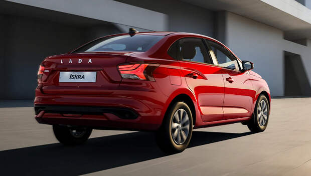 «Машина какая-то геморройная». Дилеры нелестно отзываются о Lada Iskra, а комплектующие для машины, как пишет «Русский автомобиль», взять неоткуда