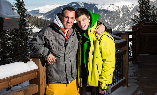 Российскому HELLO! 15 лет: вспоминаем, как создавался фотопроект с Игорем Верником