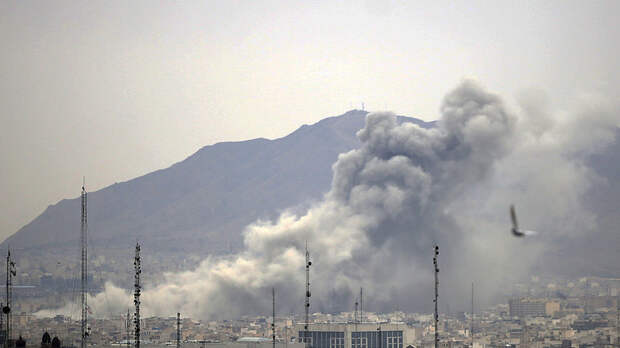 Израиль начал широкомасштабную серию ударов по инфраструктуре Тегерана и Бейрута