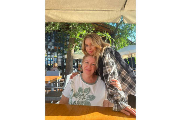 Анна Ведлер с мамой/ Фото: https://www.akzs.ru/news/92/105489