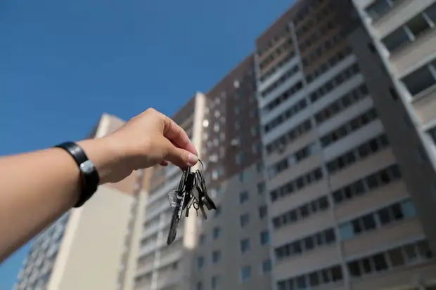 Путин согласился поднять ставку по льготной ипотеке до 12%