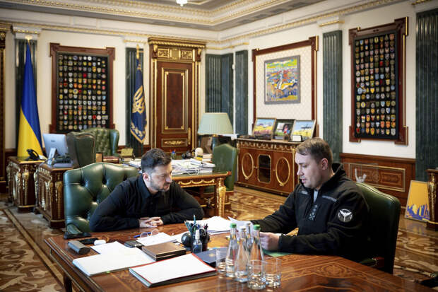 NYT: Назначением Буданова Зеленский избавился от соперника на выборах президента