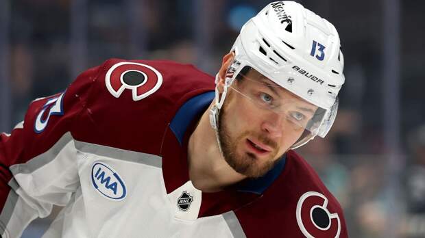 Гол и ассист Ничушкина помогли «Колорадо» обыграть «Чикаго»