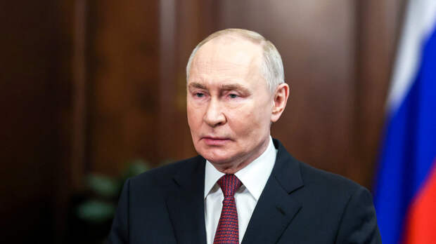 Россия сражается за свое будущее и независимость, заявил Путин