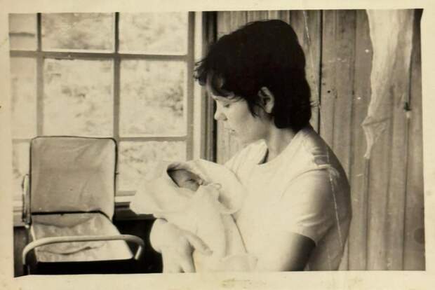 Даниил Бессарабов с мамой/ фото предоставлено amic.ru героем материала