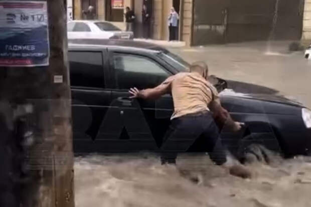 ТАСС: сильный дождь в ночь на 5 апреля вызвал новое наводнение в Дагестане