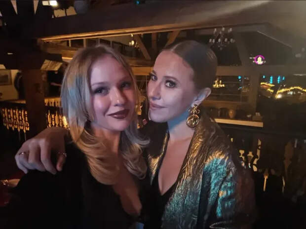 Елизавета Базыкина и Ксения Собчак