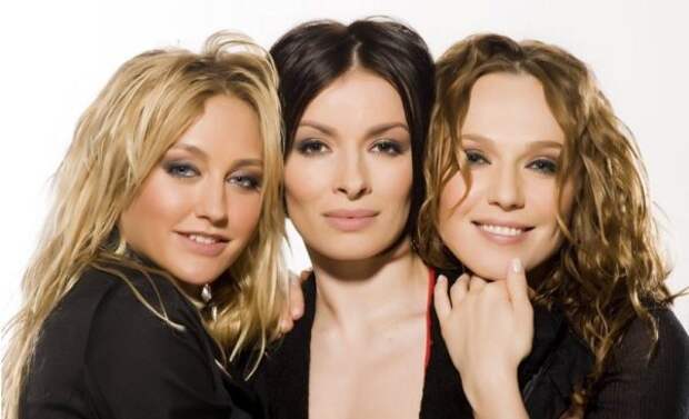 Ева Бушмина в составе «ВИА Гры» с Надеждой Мейхер и Альбиной Джанабаевой