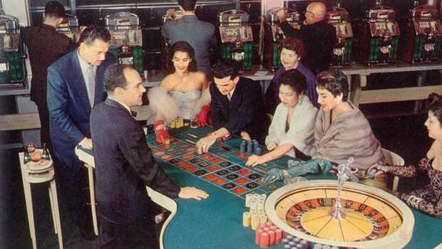 Как американская мафия превратила Гавану в «бордель Америки»: казино, секс-шоу и революция