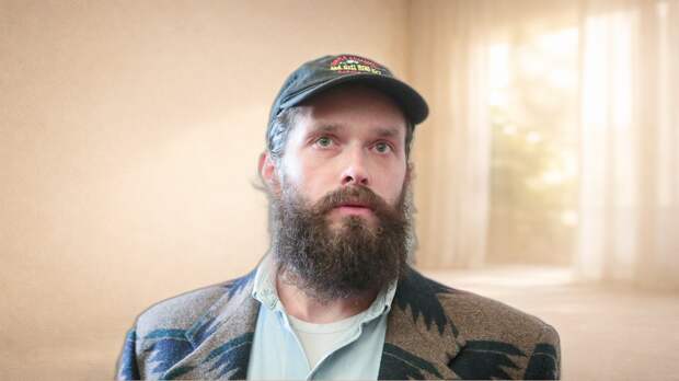 «Сложно привыкнуть к красоте»: 38-летний Григорий Добрыгин покинул Россию и нашел любовь после скандалов с Курковой и Боярской