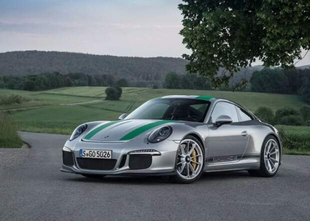 Красавчик Porsche 911 R.
