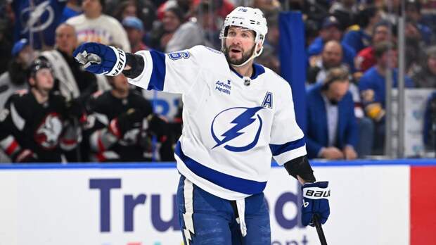 Гол Кучерова принес «Тампе» победу в овертайме матча с «Детройтом», у Василевского 27 сэйвов