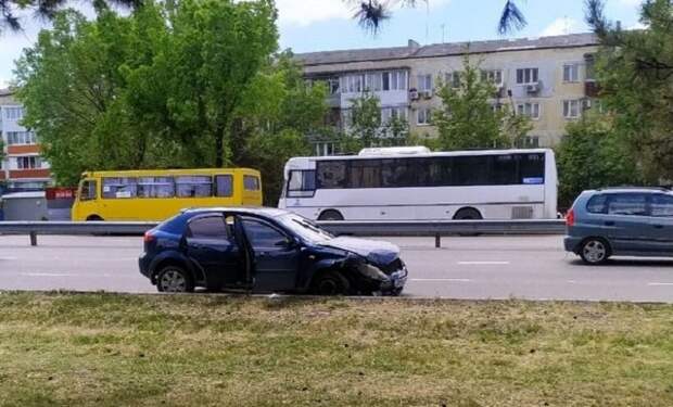 Дело Шамаича живет и побеждает! В Симферополе лихач перевернул микроавтобус