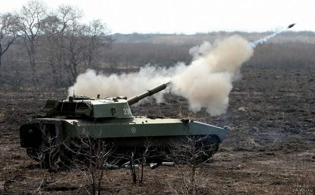 Артиллеристы ДНР уничтожают вражеские опорники на дзержинском направлении (ВИДЕО)