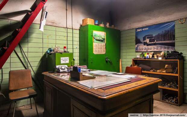 Цех по производству автомобилей представительского класса авто, завод, зил