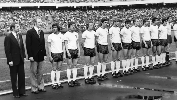 Побеги за границу и икра в багаже. Из-за санкций нашим спортсменам пора осваивать опыт СССР?