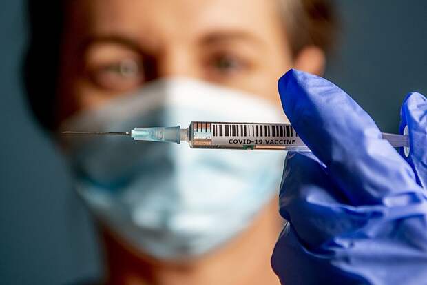 Центр Чумакова: Повторную вакцинацию препаратом "КовиВак" следует делать через 6-8 месяцев