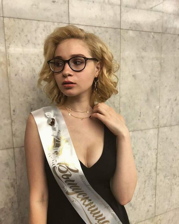 16. выпускница, выпускной, девушка, красота, платье, школа