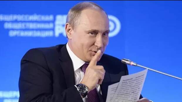 Михаил Хазин: Путин сыграл в игру «царь умирает»....