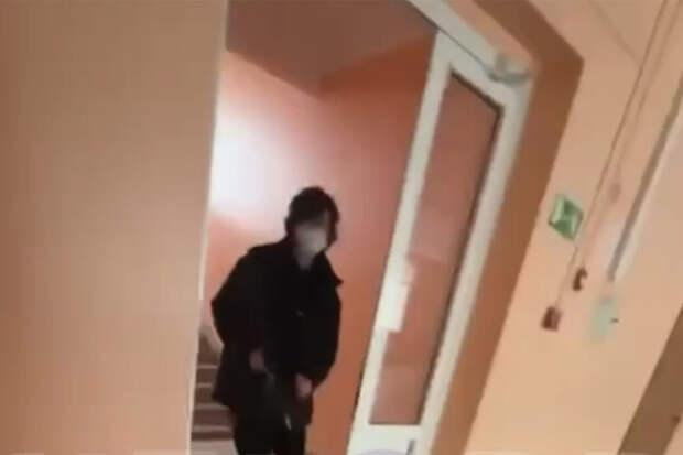 Baza: юноша, напавший на школу в Уфе, предупредил окружающих о своих планах